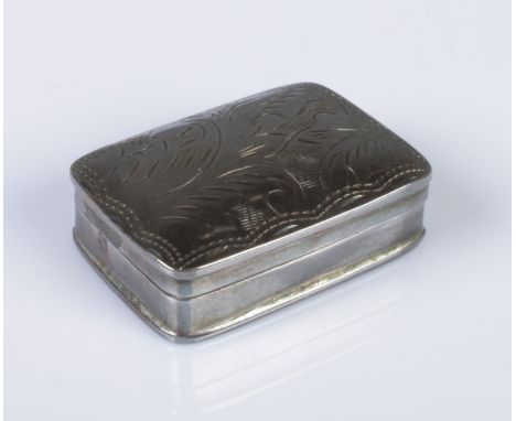 A Queen Elizabeth II silver pill box. London import mark for 1995, by Mark Houghton Ltd. 12.98g.