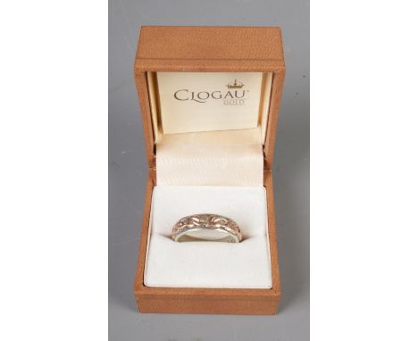A Clogau Cariad ring, in silver and Welsh gold, size V, 6.3g.
