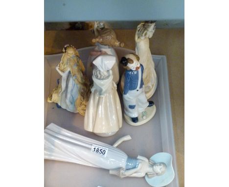 Quantity of mixed ceramic figures including Nao, all A/F