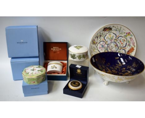 Ceramics - a large Coalport footed dish, gilded fanciful birds on cobalt ground, approx 26 cm diameter; a Royal Worcester lid