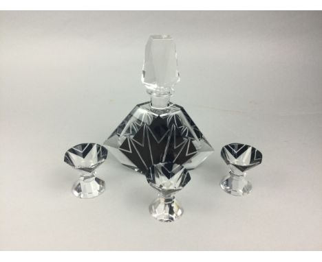 ART DECO GLASS DECANTER AND THREE GLASSES, the decanter 21cm high