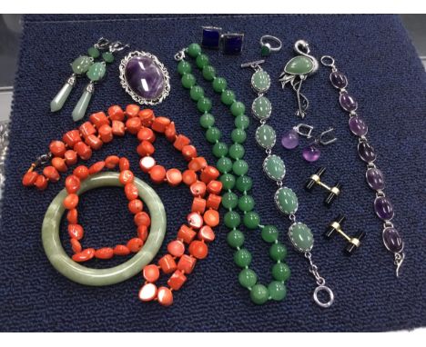 COLLECTION OF HARDSTONE AND OTHER JEWELLERY, including jade, coral and amethyst examples