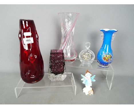 Glassware - a mixed lot of art glass vases to include a Whitefriars vase and similar, also included in the lot is a perfume b