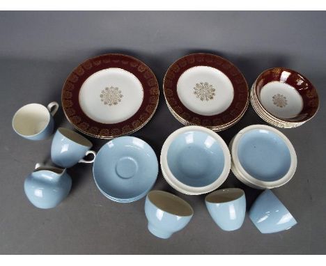 Midwinter Wedgwood - A mixed Quantity of Midwinter Staffordshire semi-porcelain and a part  Wedgwood Summer Sky porcelain ser