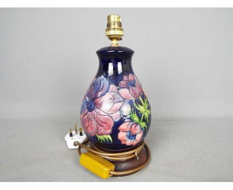 Moorcroft - A Moorcroft Pottery table lamp in the 'Anemone' pattern, approximately 27 cm (h) including fitting, no shade.