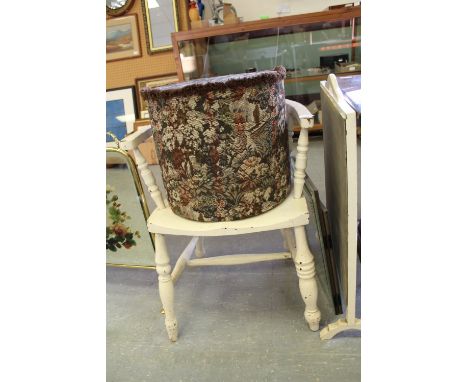 Painted chair, pouffe, fire screen, mirror 535.