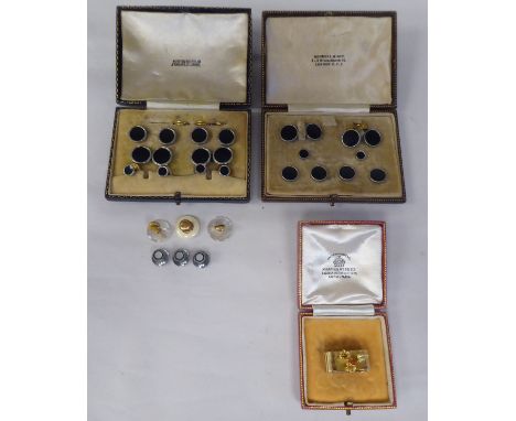 A yellow metal scarf clip; and assorted dress shirt buttons and studs 