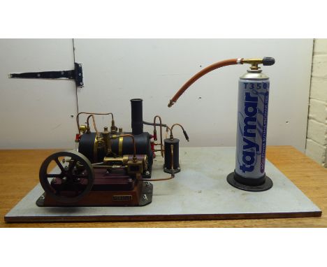 A Heritage No.P364 gas powered live steam engine 