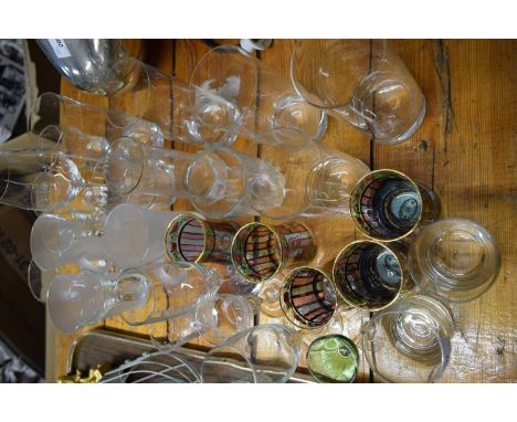 QUANTITY OF 20TH CENTURY DRINKING GLASSES TO INCLUDE ORREFORS
