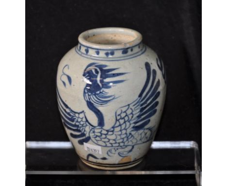 Chinese blue and white ceramic vase with bird decoration, height 13.5cm approx