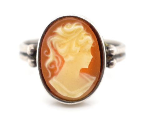Cameo and sterling silver ring marked 925 approx ring size P