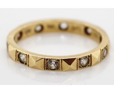 9ct gold ring set with spinels marked 9ct approx weight 1.5 grams, ring size J