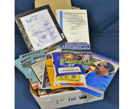 A large collection of vintage football autographs etc - Manchester United (The Busby Babes) Newcastle and international inter