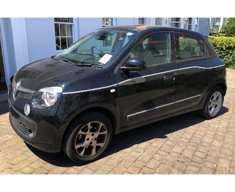 2015 Renault Twingo 0.9 TCE Dynamique 90hp S&amp;S hatchback, 5 door, manual, black, 7350 miles