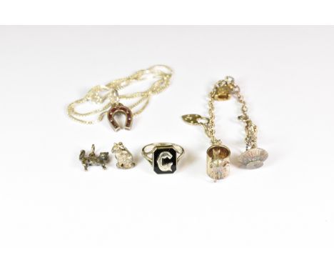 A small collection of vintage jewellery including a 9ct white gold signet ring with 'C' monogram; a silver charm bracelet; tw