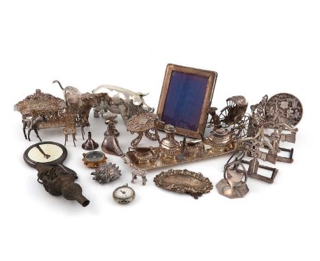 A mixed lot, various dates and makers, comprising silver items: a small tray, by R E Porter, Birmingham 1979, an Irish model 