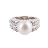 A SOUTH SEA CULTURED PEARL AND DIAMOND RING