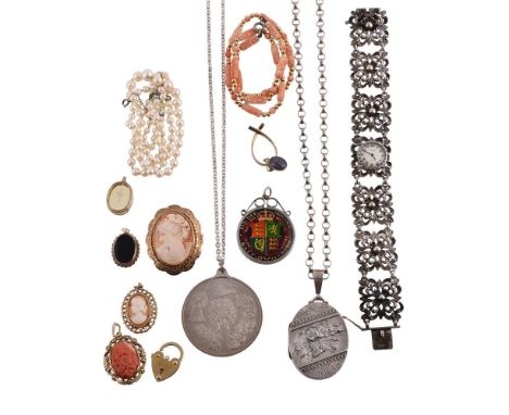 
	
		Y&nbspA COLLECTION OF TWELVE PIECES OF JEWELLERY/COSTUME JEWELLERY 
		The first a Victorian oval hinged locket, Birmingh
