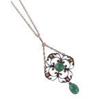 CHILD & CHILD, A GARNET AND CHRYSOPRASE PENDANT NECKLACE, CIRCA 1900