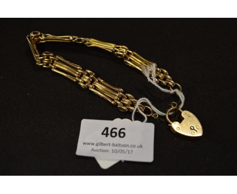 9cT Gold Gate Bracelet with Padlock, Approx. 12.9g 