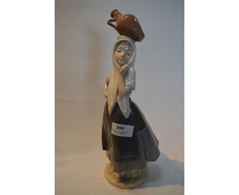 Nao Lladro Figurine "Water Carrier" 