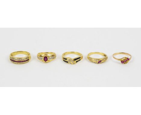 COLLECTION OF FIVE RINGS, mostly yellow metal, comprising an 18ct gold sapphire and diamond set ring, plus four ruby and diam