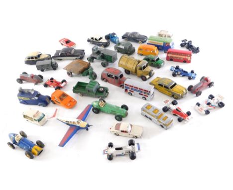 Various diecast cars, Dinky, Corgi, and others, quantity of lead racing cars, a Dinky HWM23 J racing car in green, 10cm wide,