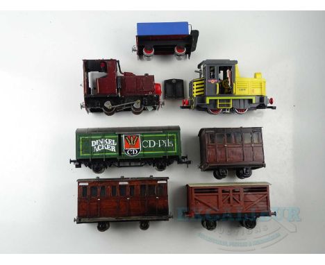 An eclectic mix of G scale items to include a kitbuilt loco and a PLAYMOBIL example, together with a selection of kitbuilt an