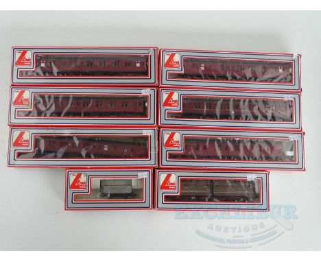 A group of LIMA OO gauge coaches and wagon together with a Italian outline HO gauge electric locomotive - G/VG in F/G boxes (