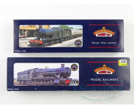 A pair of BACHMANN OO gauge GWR steam locomotives comprising a Hall class 'Kinlet Hall' and a Collett Goods both in GWR green