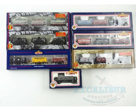 A group of BACHMANN OO gauge wagon triple packs together with another single wagon  - VG in G/VG boxes (where boxed) (7)