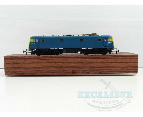 A LILIPUT OO gauge 1001 class AL1 / 81 electric locomotive in BR blue livery - VG, slight rust patch to pantograph in G/VG bo