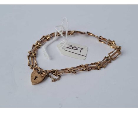 A gold gate bracelet 9ct - 3.8 gms 