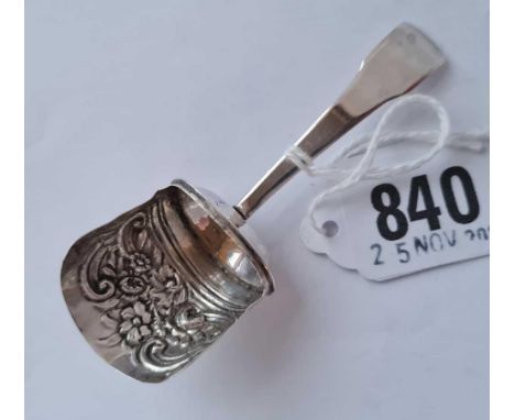 A Georgian caddy spoon with embossed shovel bowl - Birmingham 1813 by SP 