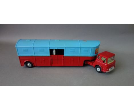 A Corgi 1130 Chipperfields Circus horse transporter, with horses, boxed.  Illustrated