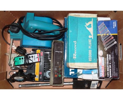 Tools, comprising; a Draper hammer drill, boxed, assorted boxed spanner sets and sundry, (qty). 
