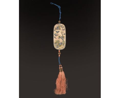 A GROUP OF THREE CHINESE EMBROIDERY ACCESSORIES, QING DYNASTY, 19TH CENTURY 清 刺繡配饰 一組三件 十九世紀Comprising: a yellow embroidered 