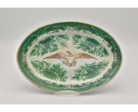 Ω A CHINESE EXPORT PORCELAIN AMERICAN EAGLE ‘GREEN FITZHUGH’ PATTERN TEAPOT STAND, QING DYNASTY, JIAQING PERIOD, CIRCA 1800清 