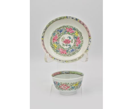 Ω A CHINESE ‘FAMILLE-ROSE’ PORCELAIN TEA BOWL AND SAUCER, QING DYNASTY, YONGZHENG PERIOD, 1722 – 1735清雍正 粉彩花卉紋茶碗茶盞Delicately 