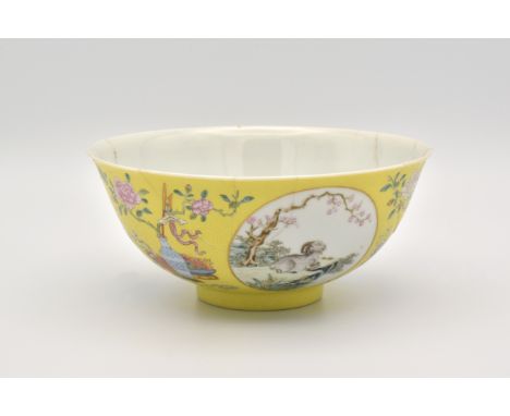 A RARE CHINESE PORCELAIN YELLOW GROUND ‘MEDALLION’ BOWL, QING DYNASTY, SEAL MARK AND PERIOD OF JIAQING, 1796 – 1820清 嘉慶 黃地粉彩開