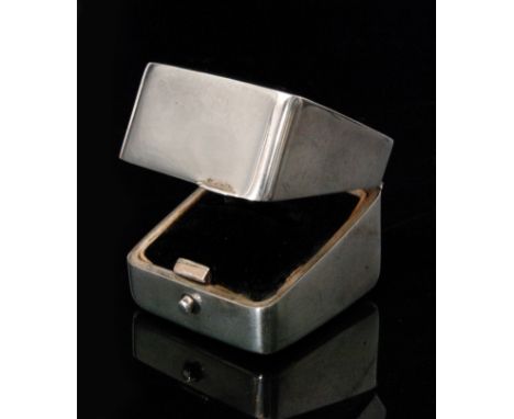 An early 20th Century hallmarked silver fitted ring box, the square shaped box with hinged lid opening to reveal a cream sati