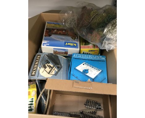 MARKLIN a useful quantity of 3R Track and Accessories, some Scenic Items and Lledo Vans - 3R Track - 5100 x 34, 5106 x 50, se