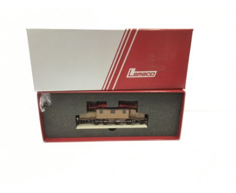 LEMACO HO Prestige Models 075 Italian Railways Brown O/H Electric E.431 002. Near Mint Boxed with Instructions and Accessory 