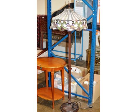 FLOOR LAMP WITH TIFFANY STYLE SHADE     