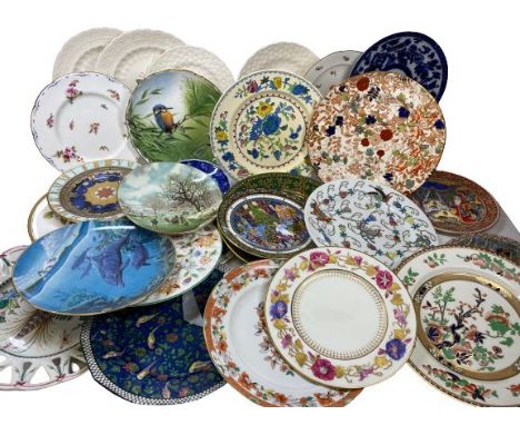 DECORATIVE CABINET &amp; WALL PLATE COLLECTION - 25 plus pieces, makers include Royal Worcester, Minton, Wedgwood, Cauldon, S