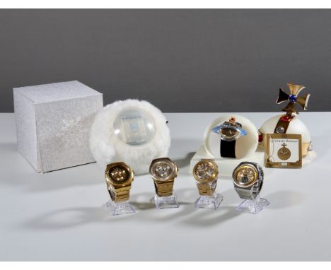 Konvolut SwatchModelle „Snow Queen“ (X-Mas Special 2002), „Orb“ (Vivienne Westwood, Pop Swatch 1993), „Shaq 34 Gold“ (Shaq O’