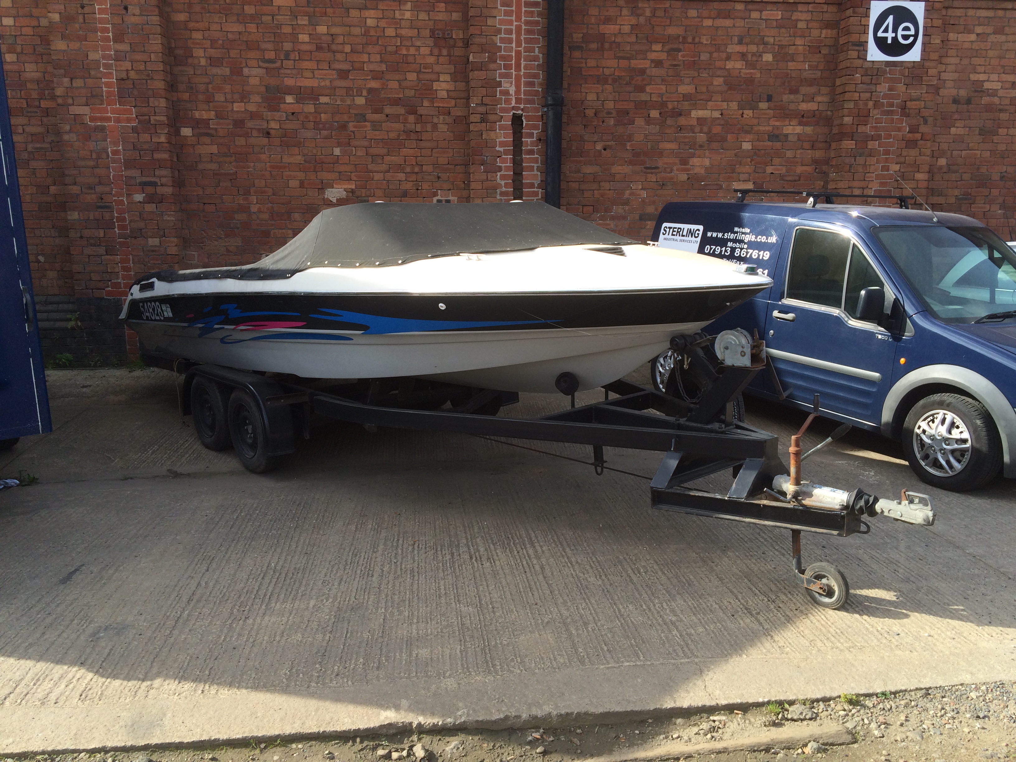 mastercraft boat trailer axles mastercraft speed boat on a twin axle roller boat trailer mastercraft boat trailer axles mastercraft speed boat on a twin axle roller boat trailer