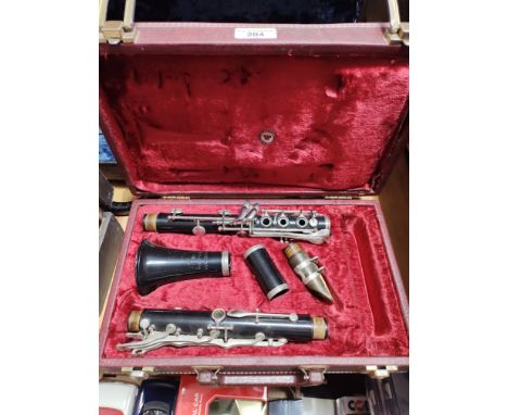 A Rudall Carte clarinet, serial no.1077018, with hard case. 