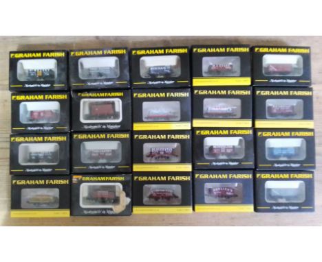 A group of twenty Graham Farish by Bachmann N gauge rolling stock 