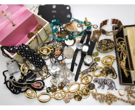 A pair of Scandinavian glazed ceramic earrings, tiger and leopard brooches, and other items Condition Report:Not available fo